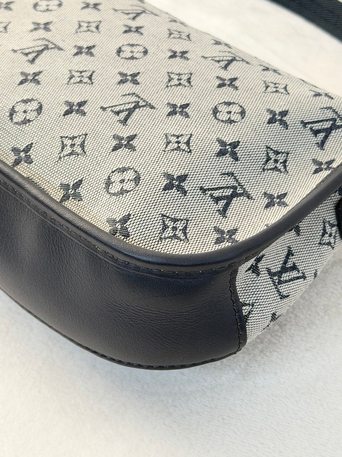 LOUIS VUITTON Denim Monogram Shoulderbag