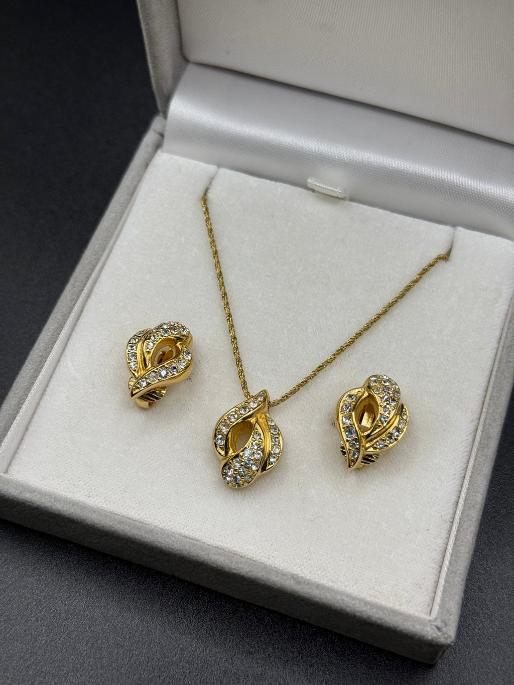 CHRISTIAN DIOR Necklace & Earring Set