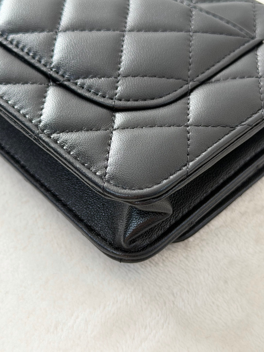 CHANEL Genuine Quilted Chainbag WOC