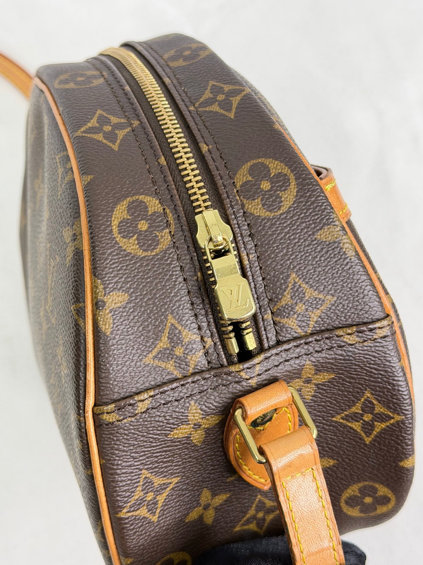 LOUIS VUITTON Monogram Alma BB Shoulderbag