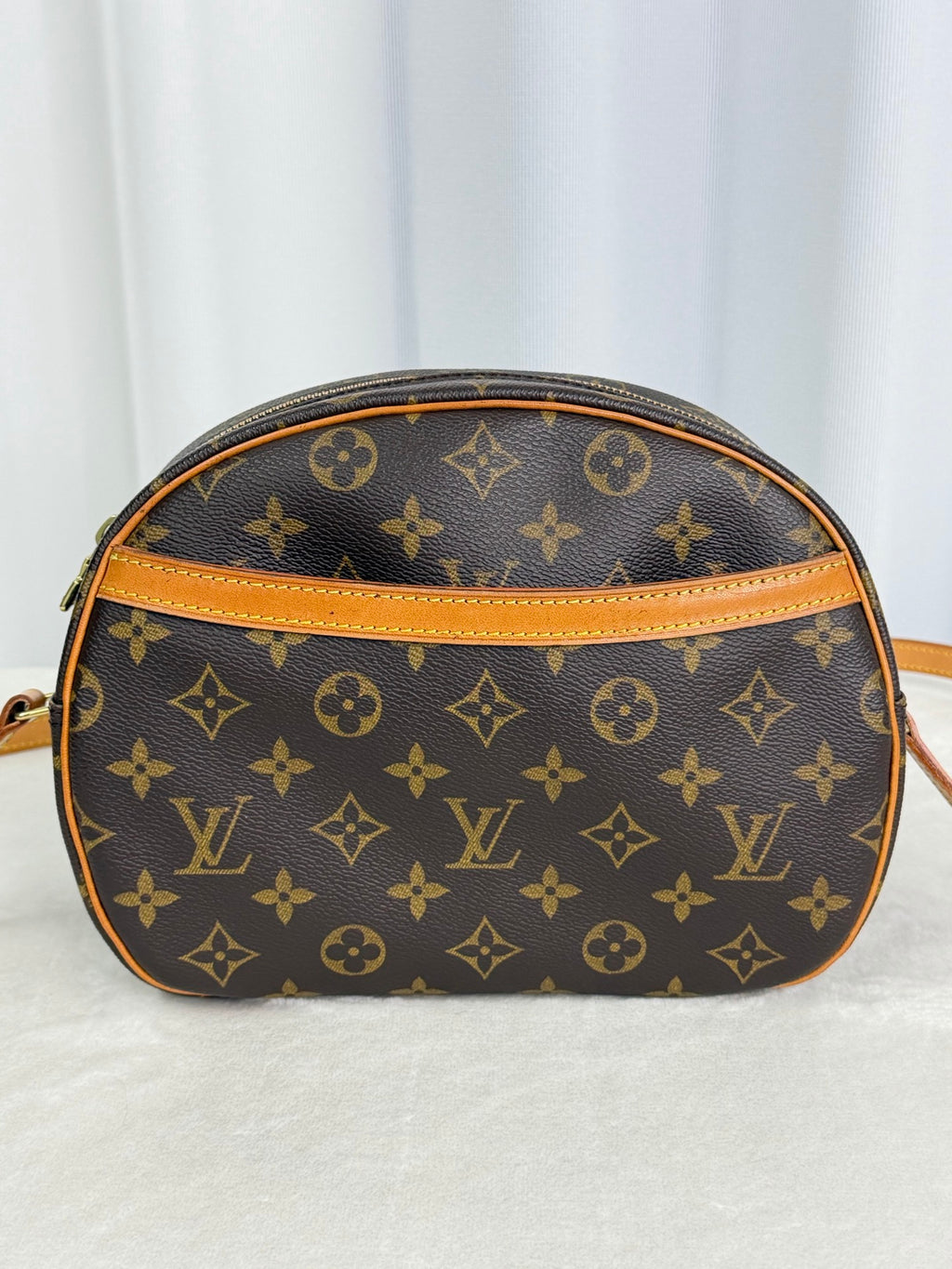 LOUIS VUITTON Monogram Alma BB Shoulderbag