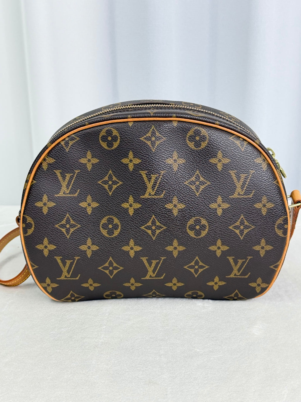 LOUIS VUITTON Monogram Alma BB Shoulderbag