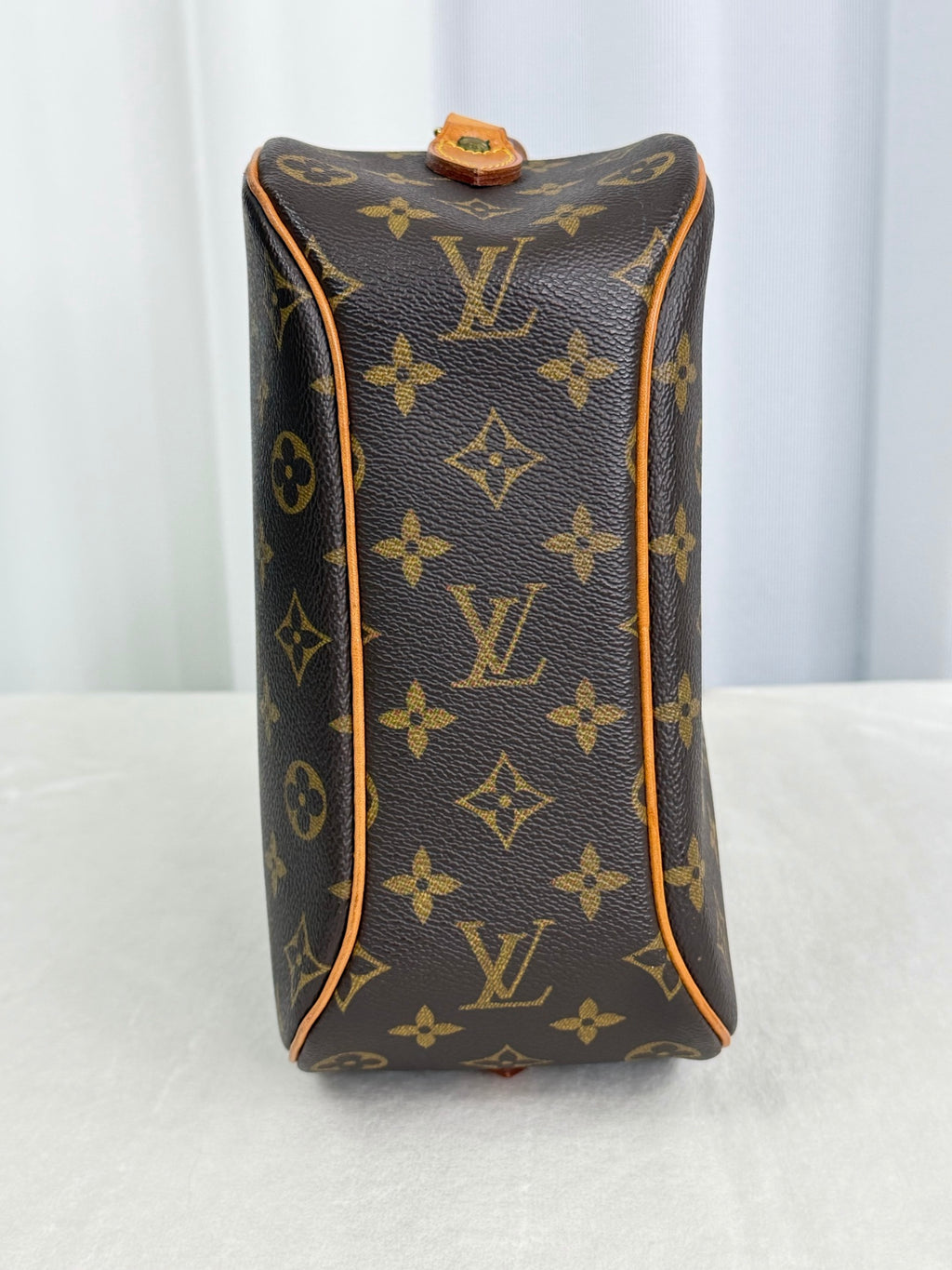 LOUIS VUITTON Monogram Alma BB Shoulderbag