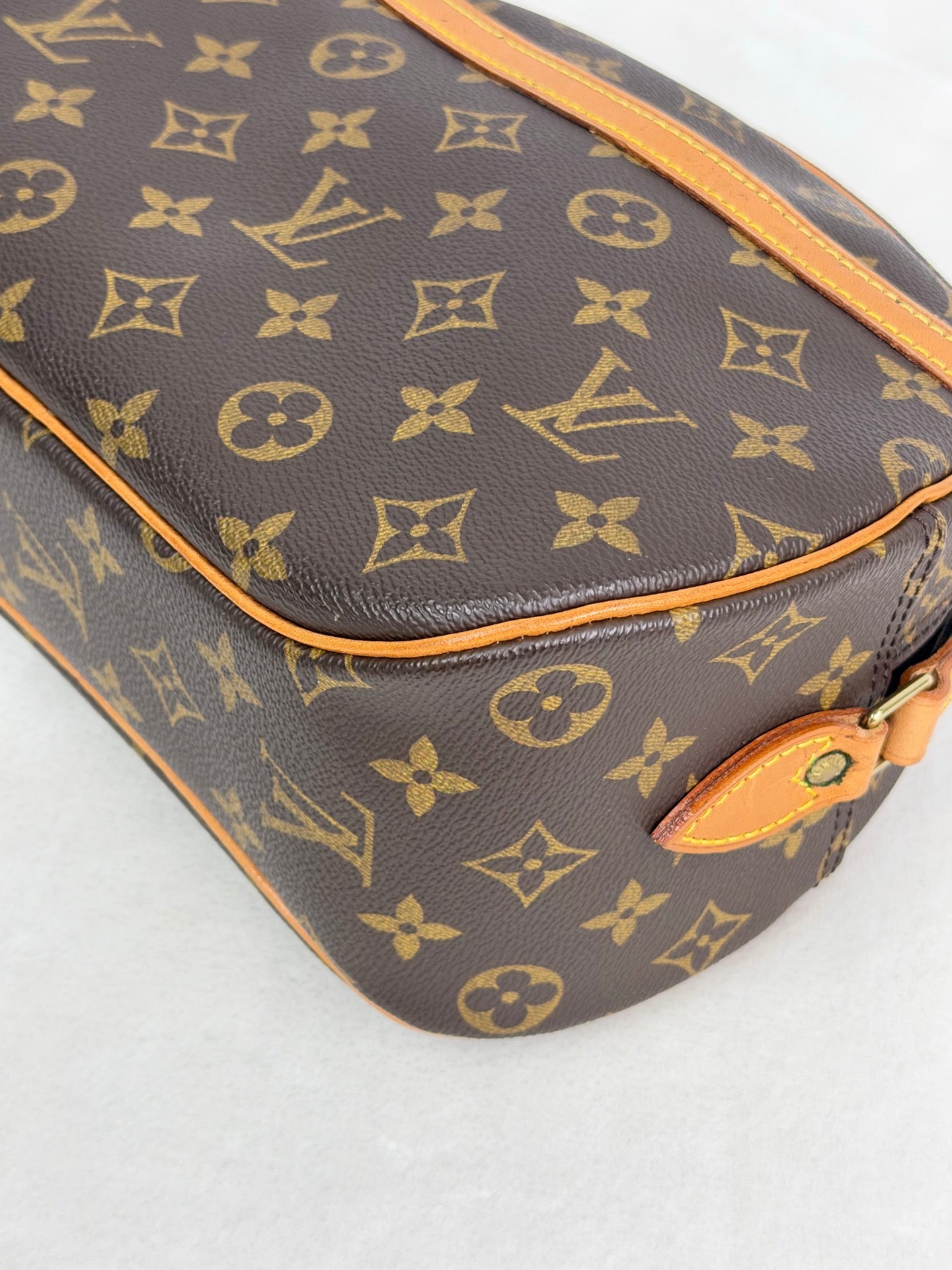 LOUIS VUITTON Monogram Alma BB Shoulderbag