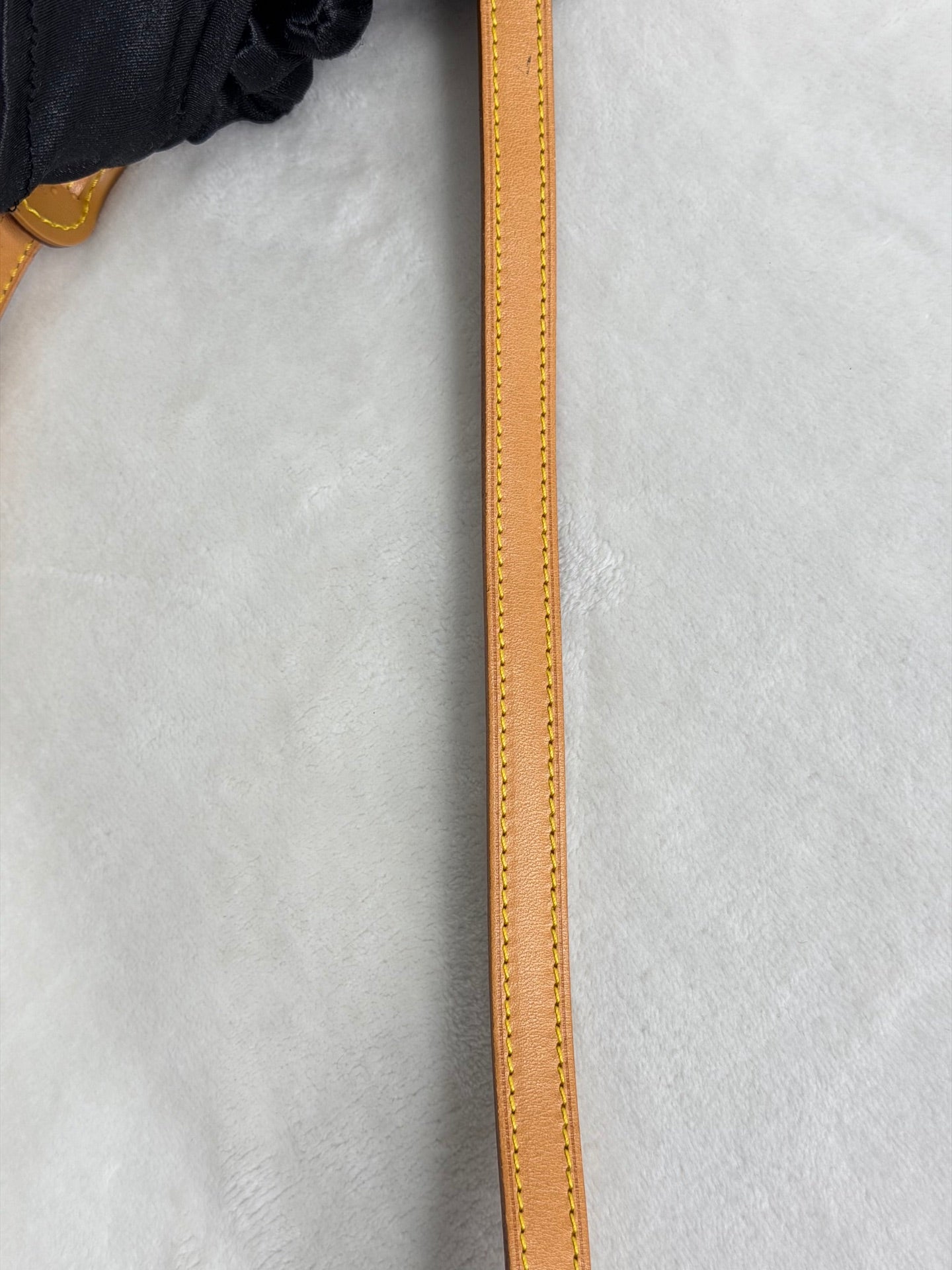 LOUIS VUITTON Monogram Alma BB Shoulderbag