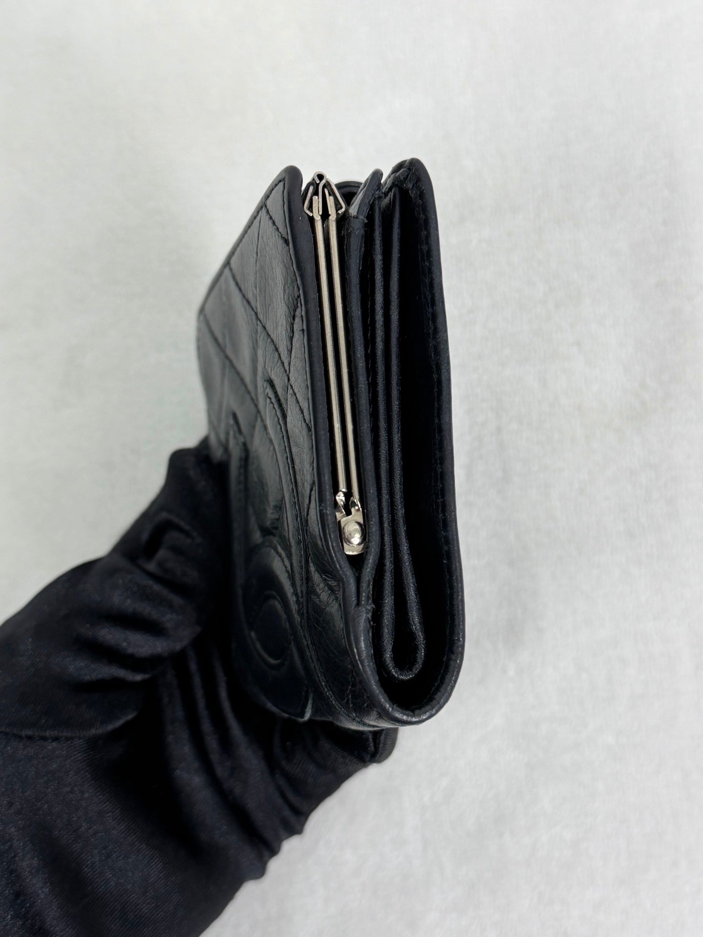 CHANEL DoubleC Logo Quilted Bifold Wallet