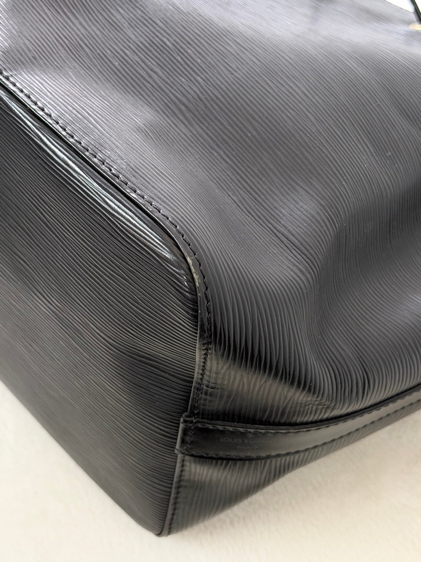 LOUIS VUITTON Epi Noé Bucket Shoulderbag