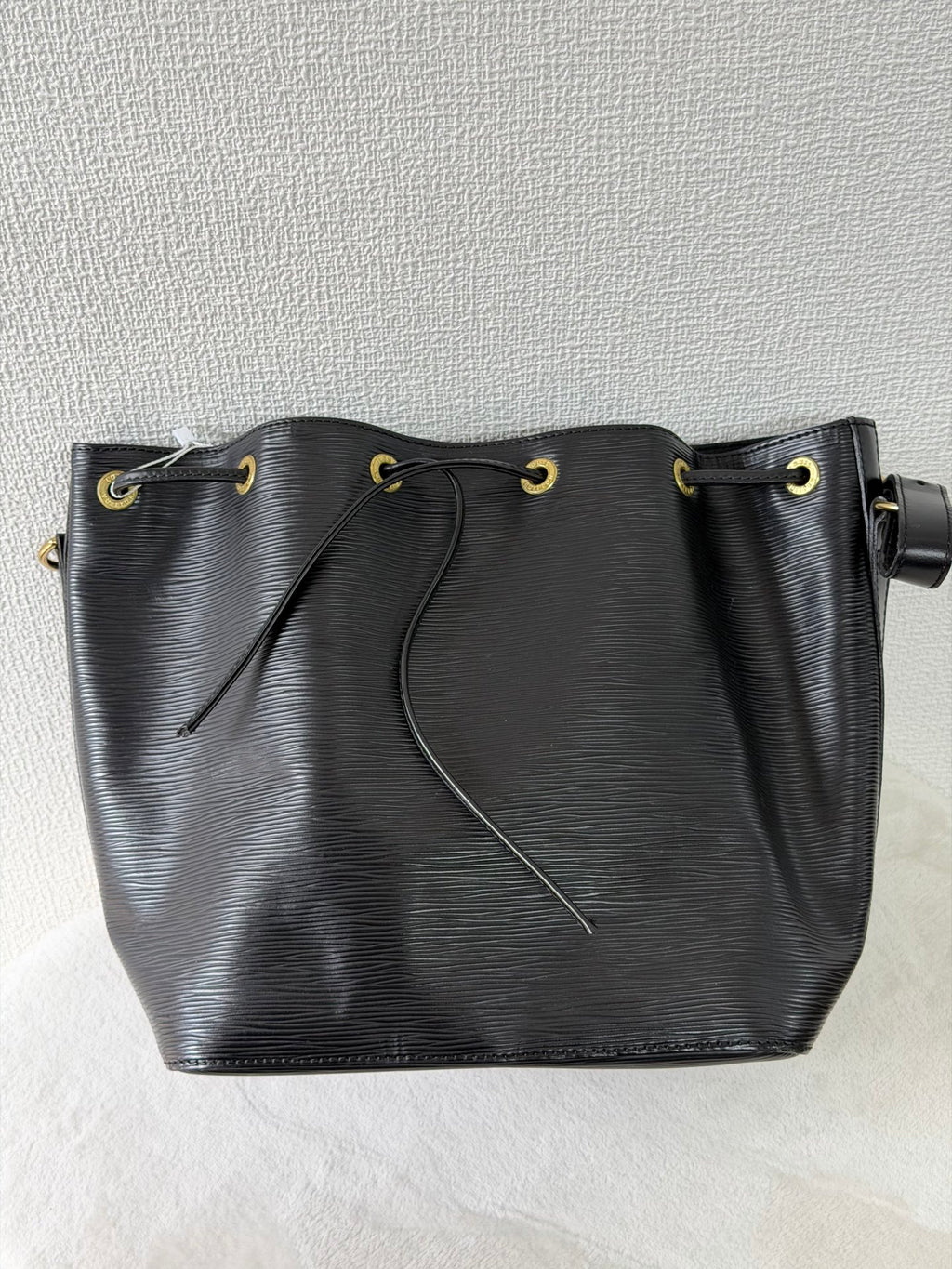 LOUIS VUITTON Epi Noé Bucket Shoulderbag