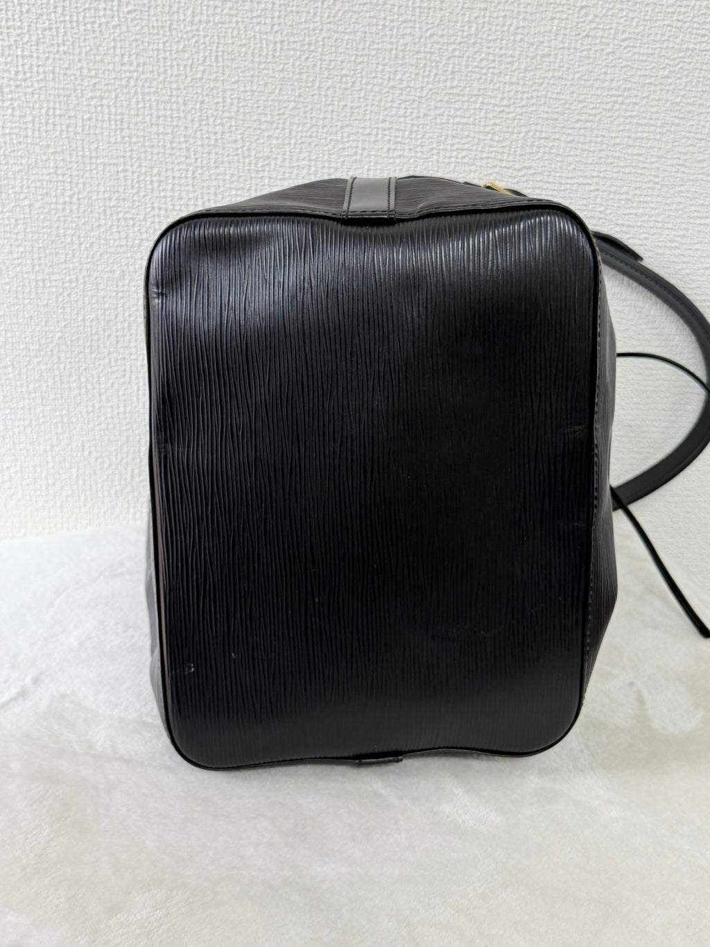 LOUIS VUITTON Epi Noé Bucket Shoulderbag