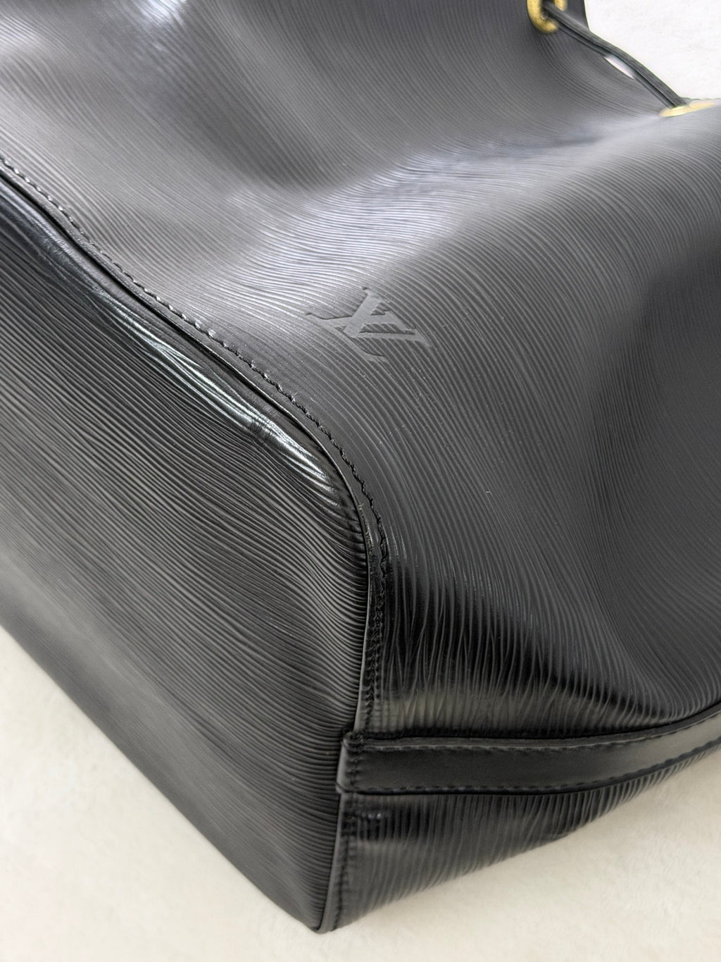 LOUIS VUITTON Epi Noé Bucket Shoulderbag