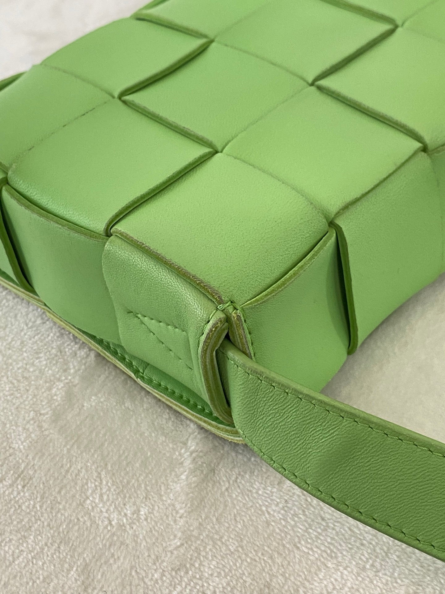 Bottega Veneta Cassette Grass Green Shoulderbag