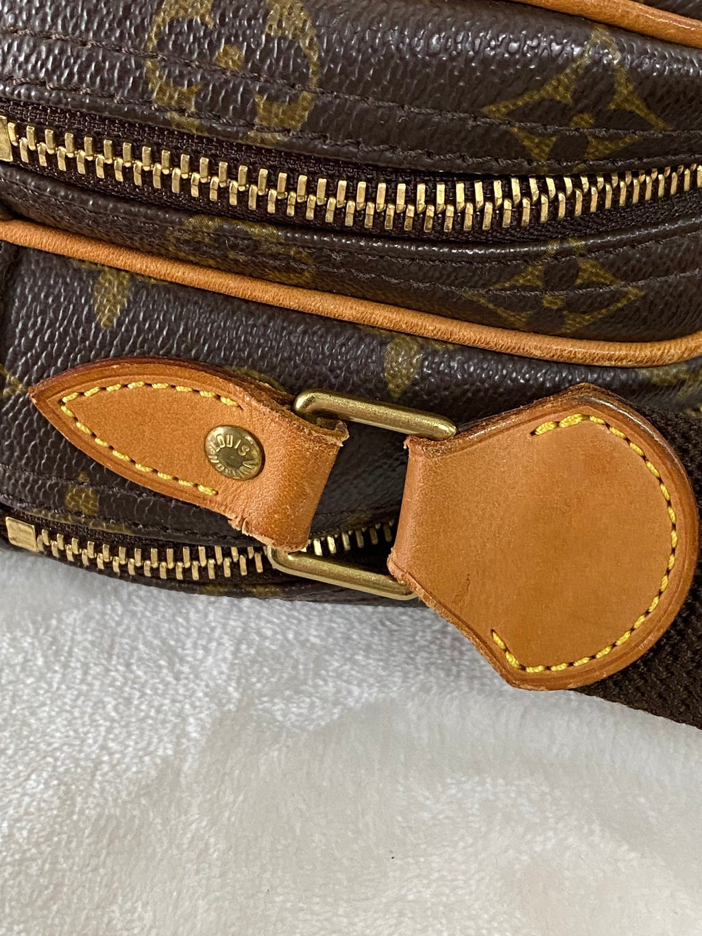 LOUIS VUITTON Reporter PM Crossbody Bag