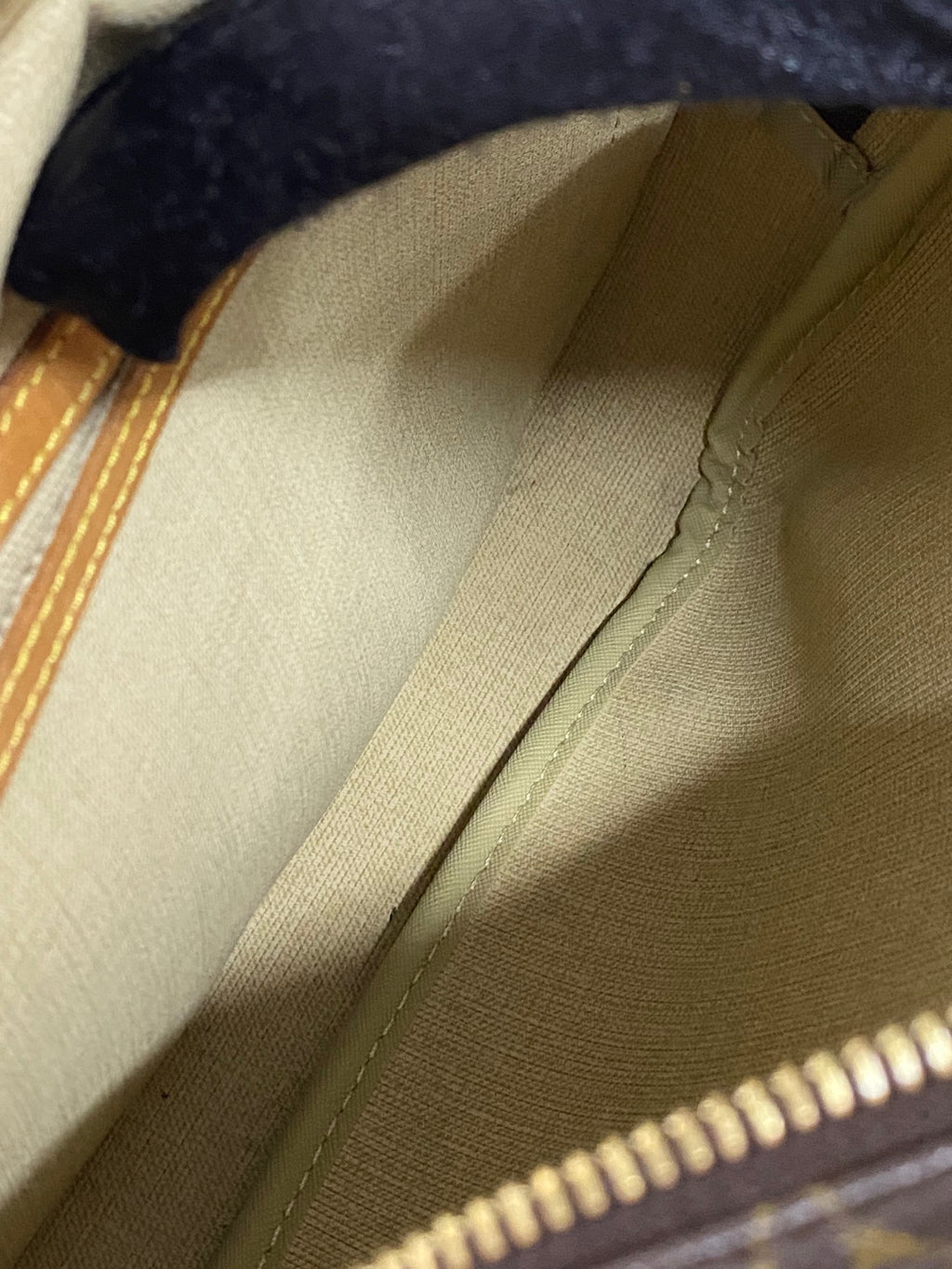 LOUIS VUITTON Reporter PM Crossbody Bag