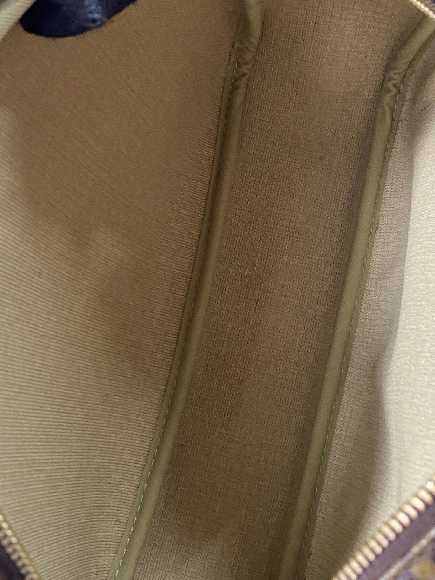 LOUIS VUITTON Reporter PM Crossbody Bag