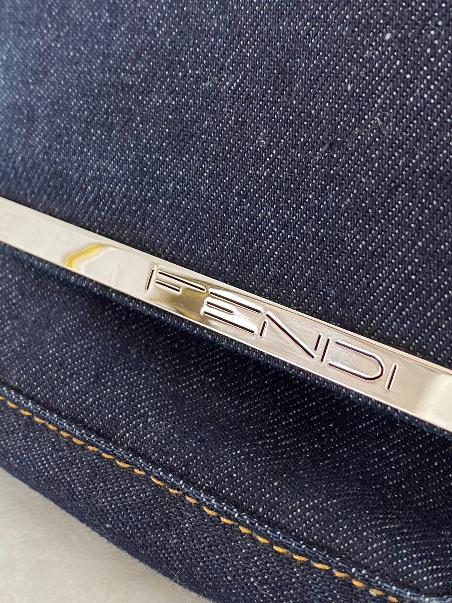 FENDI Borsa In Jeans Beagutte Shoulderbag