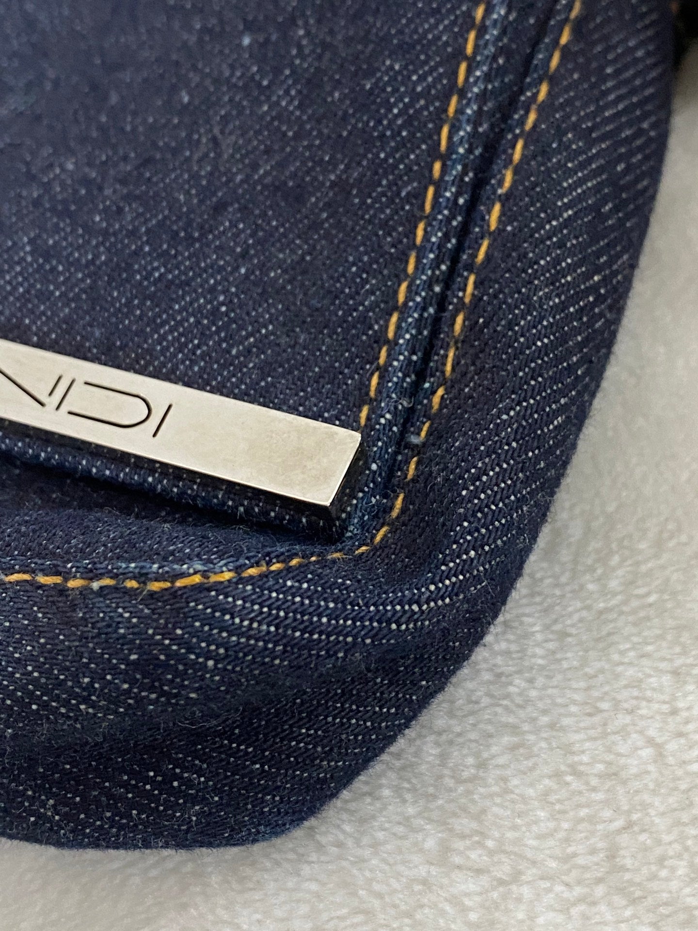 FENDI Borsa In Jeans Beagutte Shoulderbag
