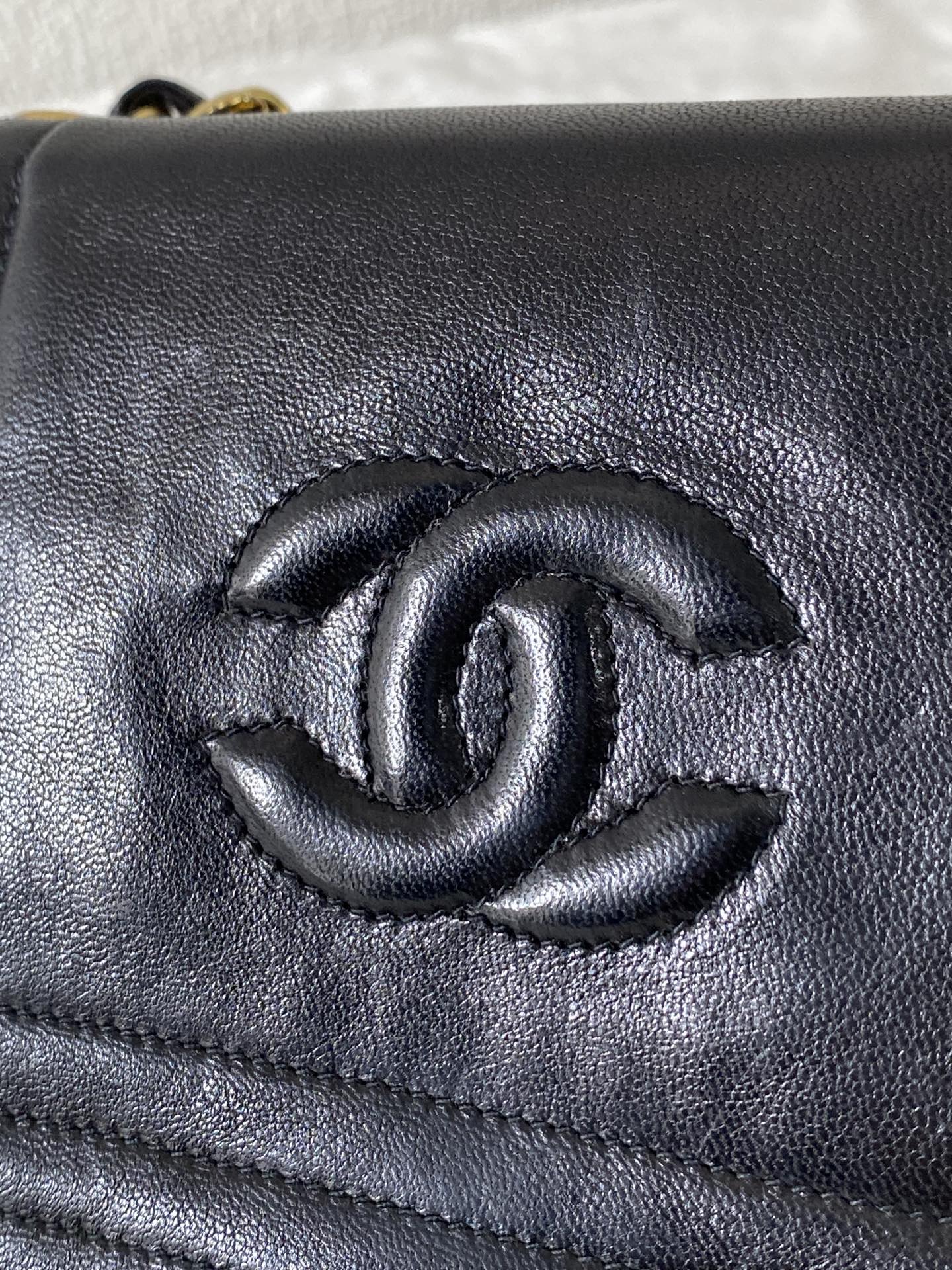 CHANEL Lambskin DoubleC Chainbag