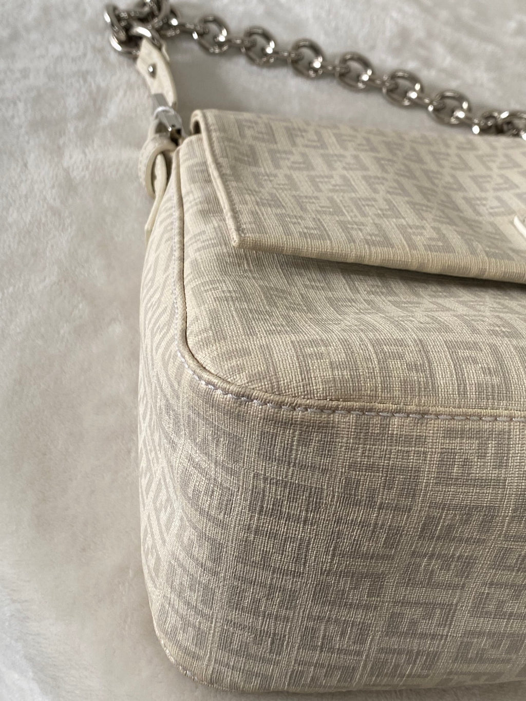 FENDI Zucchino White Chain Bag