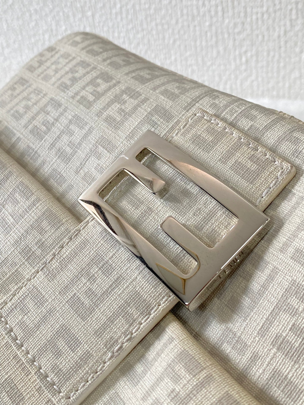 FENDI Zucchino White Chain Bag