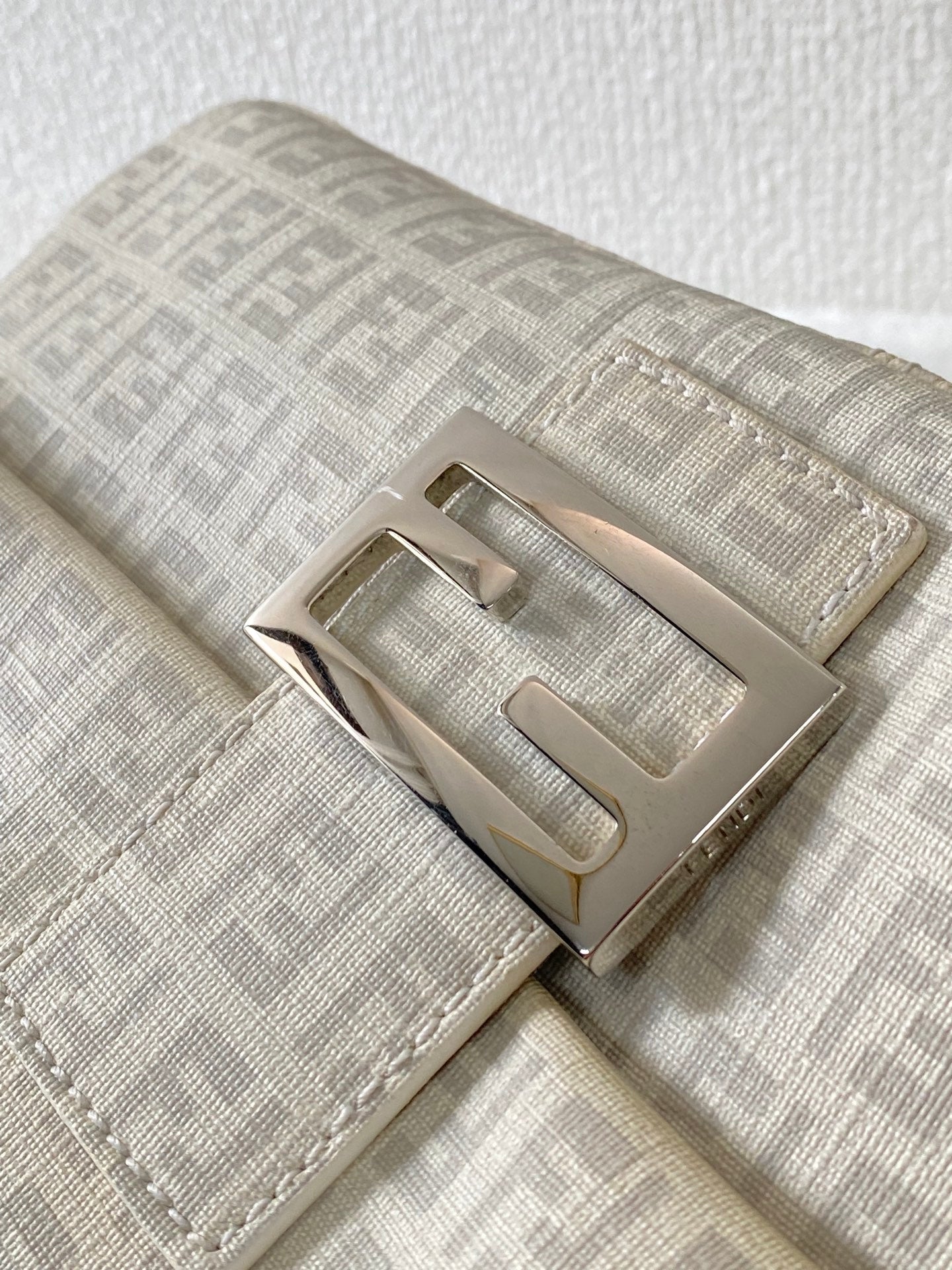 FENDI Zucchino White Chain Bag
