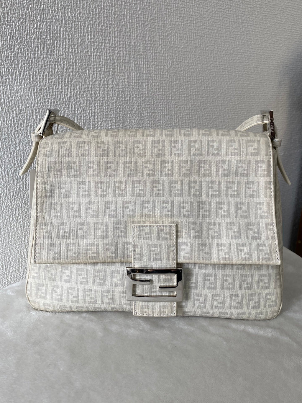 FENDI Zucchino White Chain Bag