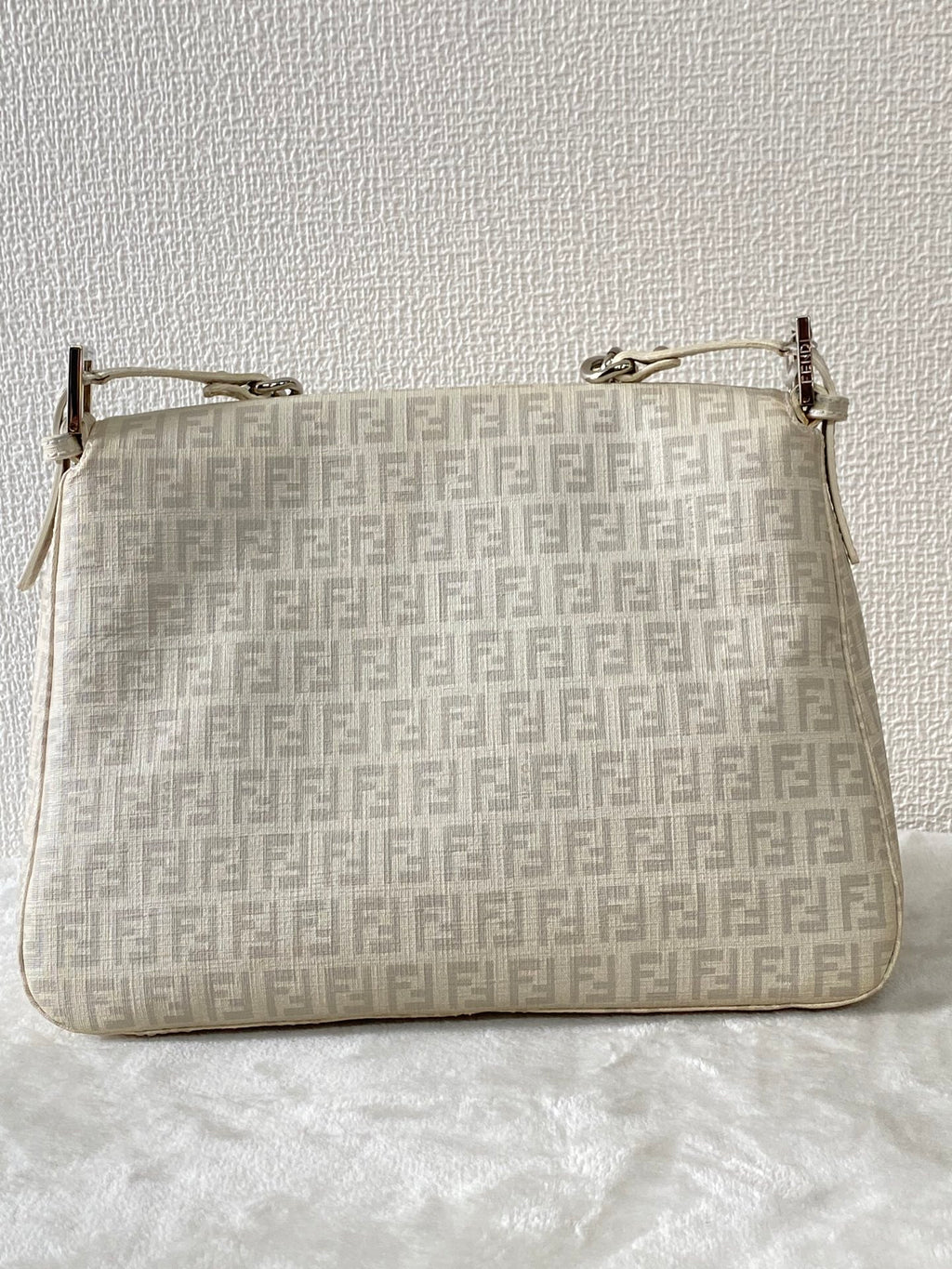 FENDI Zucchino White Chain Bag