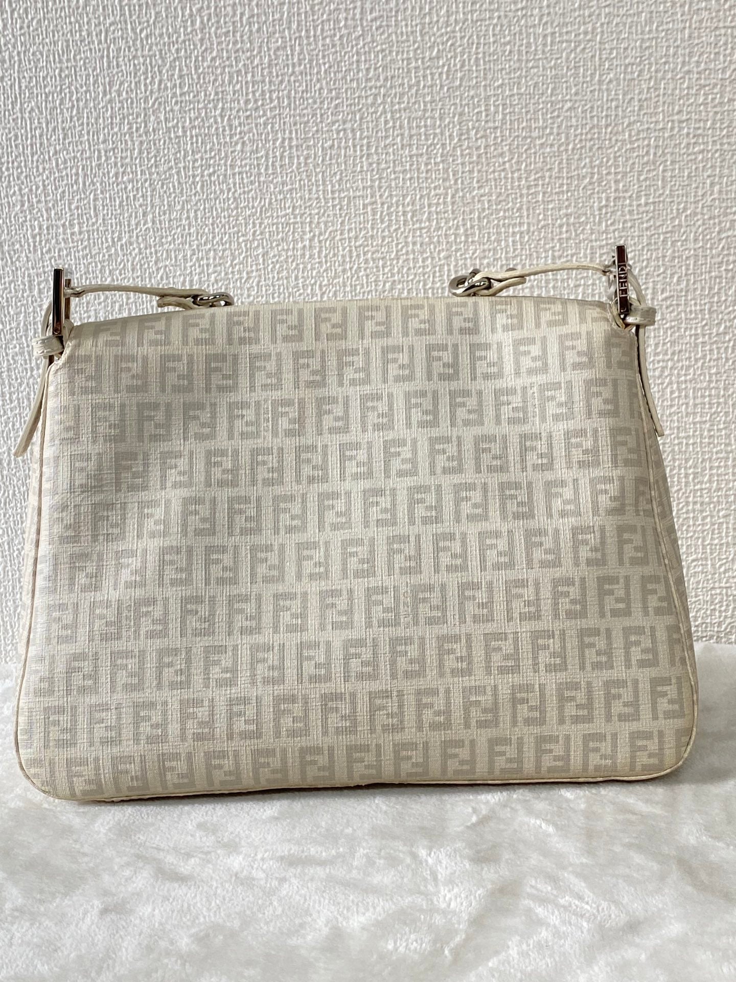FENDI Zucchino White Chain Bag