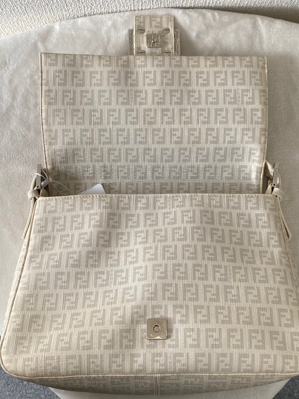FENDI Zucchino White Chain Bag