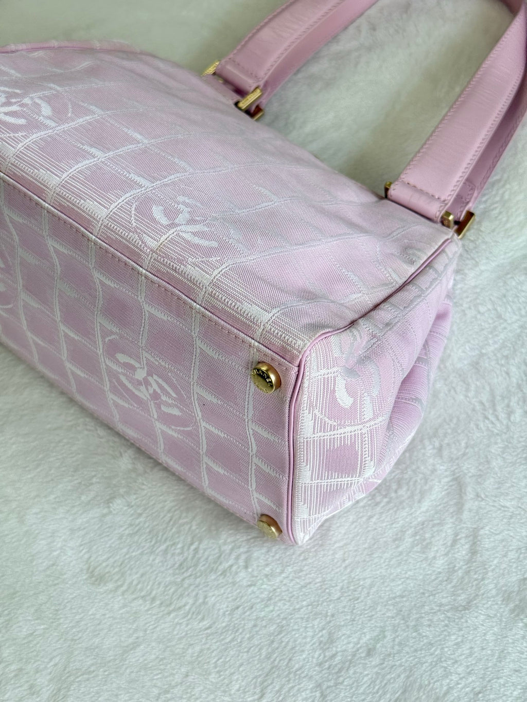 CHANEL Ice Cube Pink Handbag