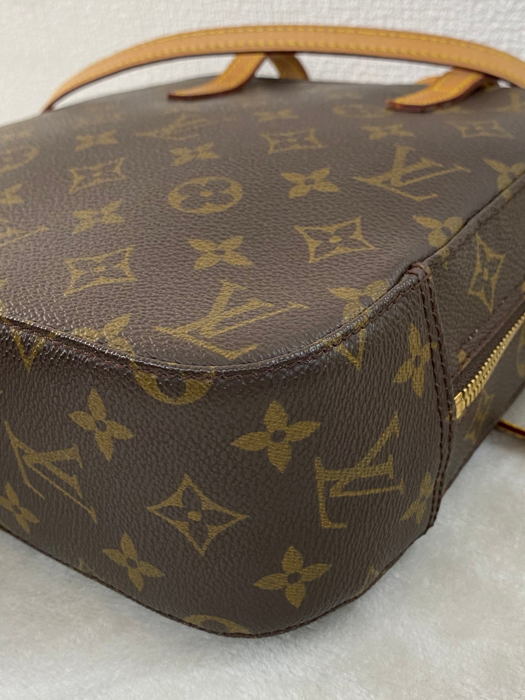 LOUIS VUITTON Monogram Shoulderbag