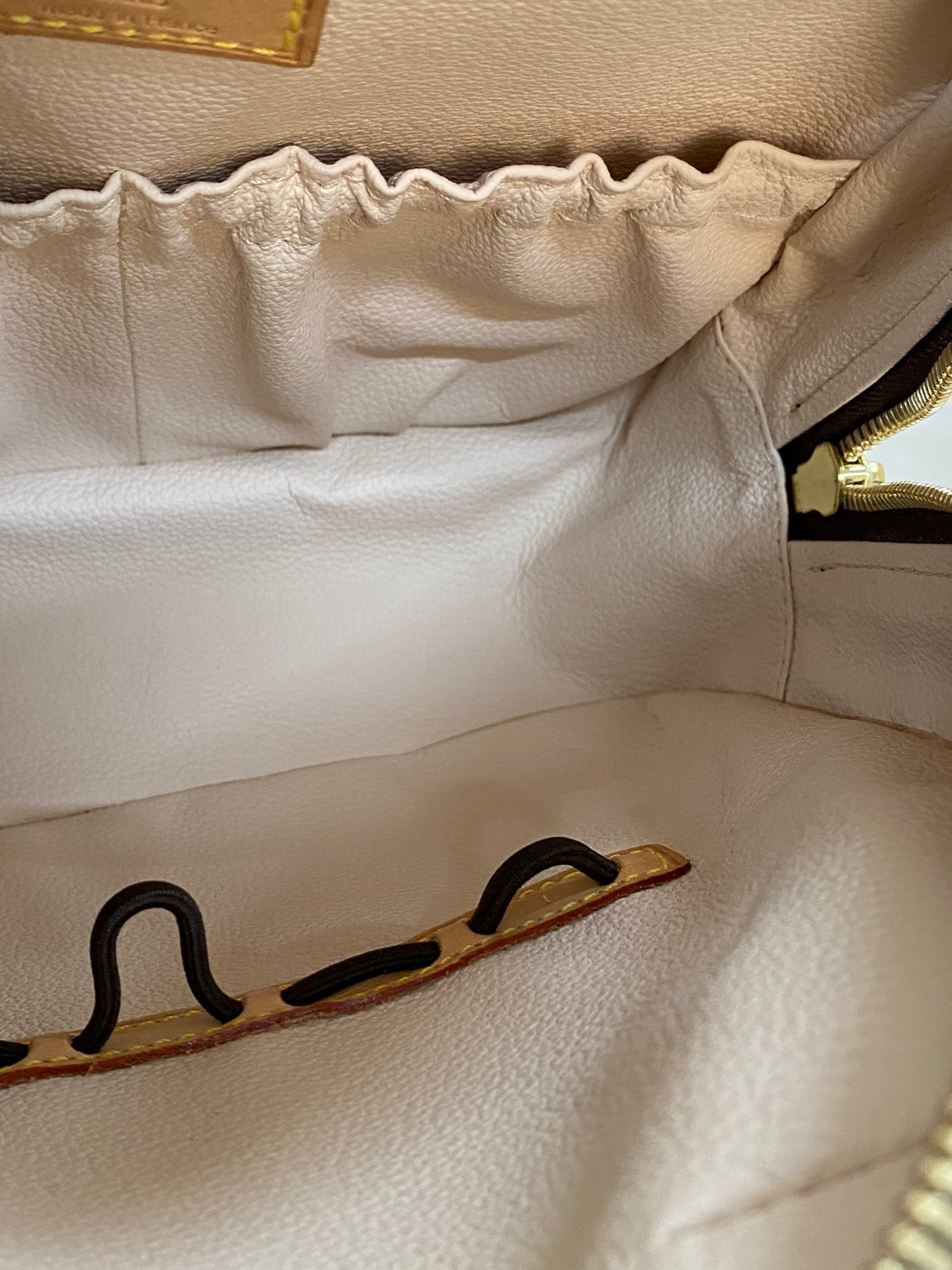 LOUIS VUITTON Monogram Shoulderbag