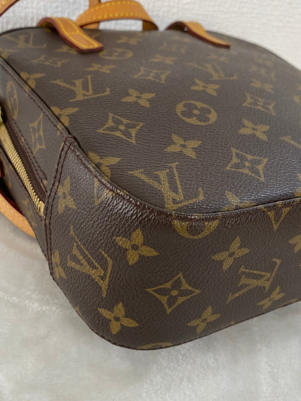 LOUIS VUITTON Monogram Shoulderbag