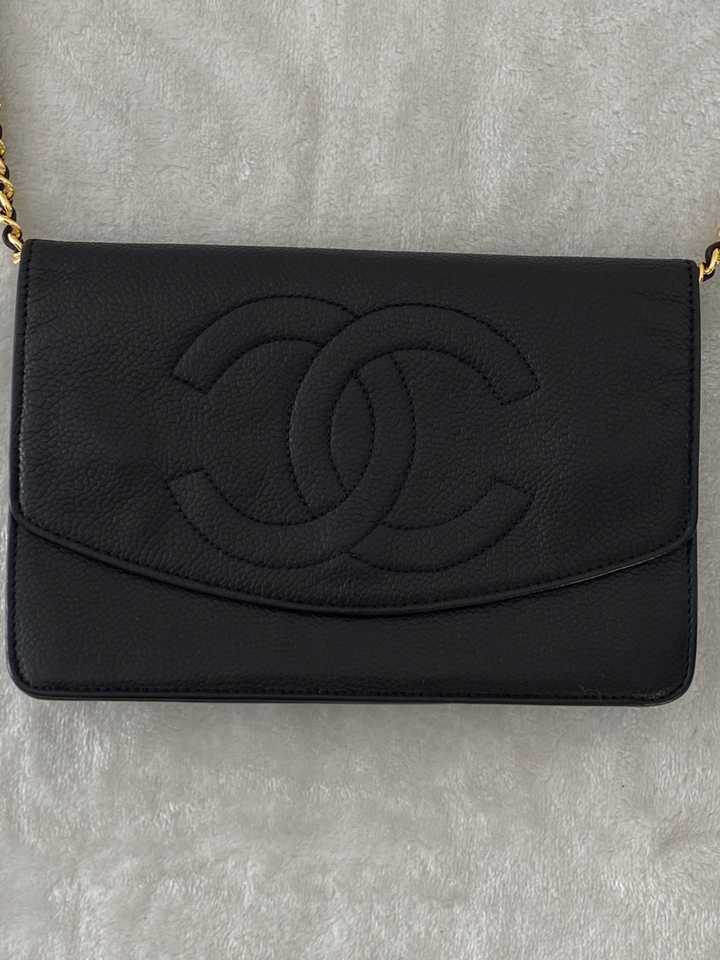 CHANEL Cavier Logo Chainbag
