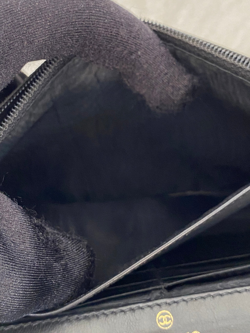 CHANEL Cavier Logo Chainbag