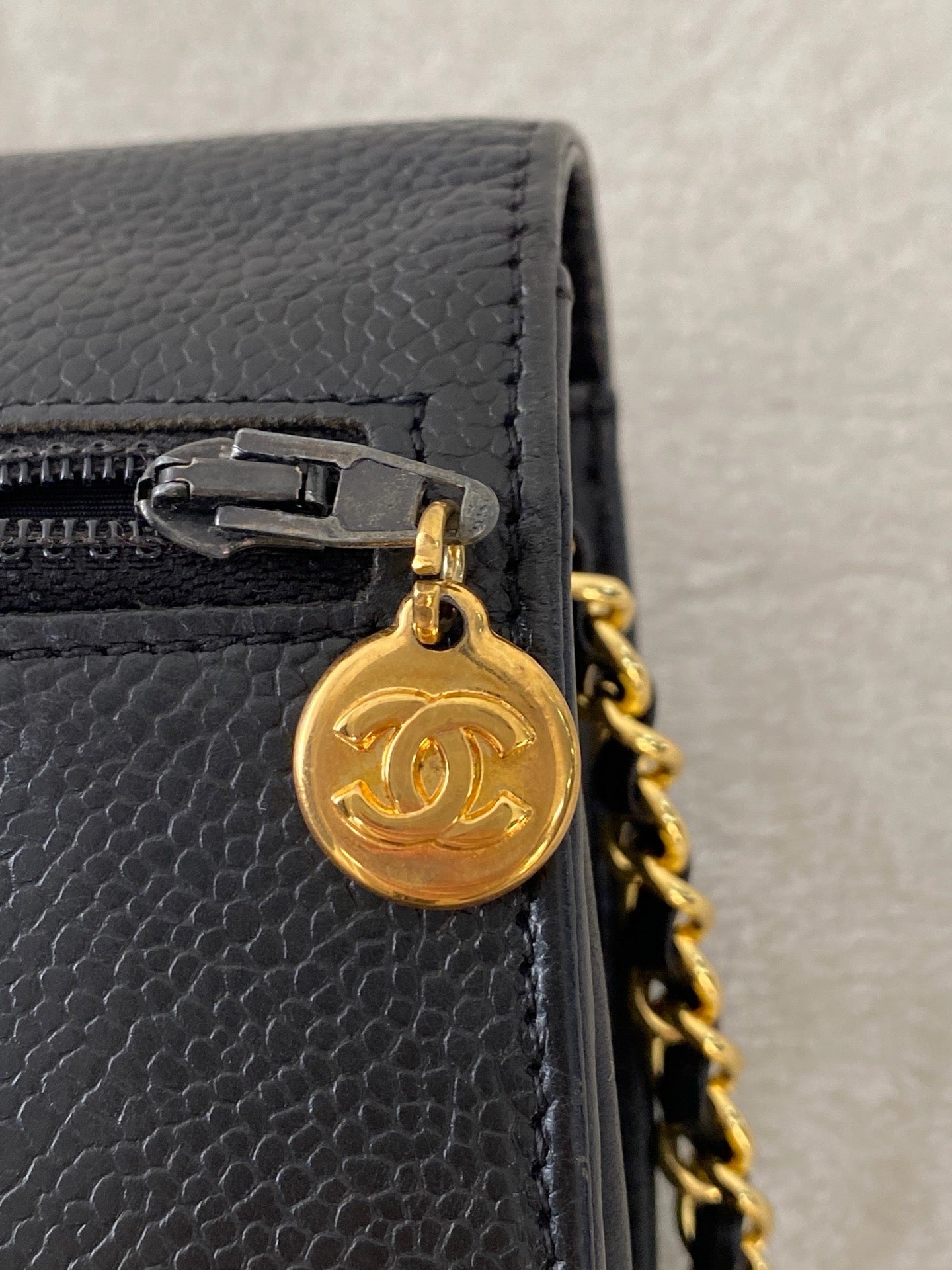 CHANEL Cavier Logo Chainbag