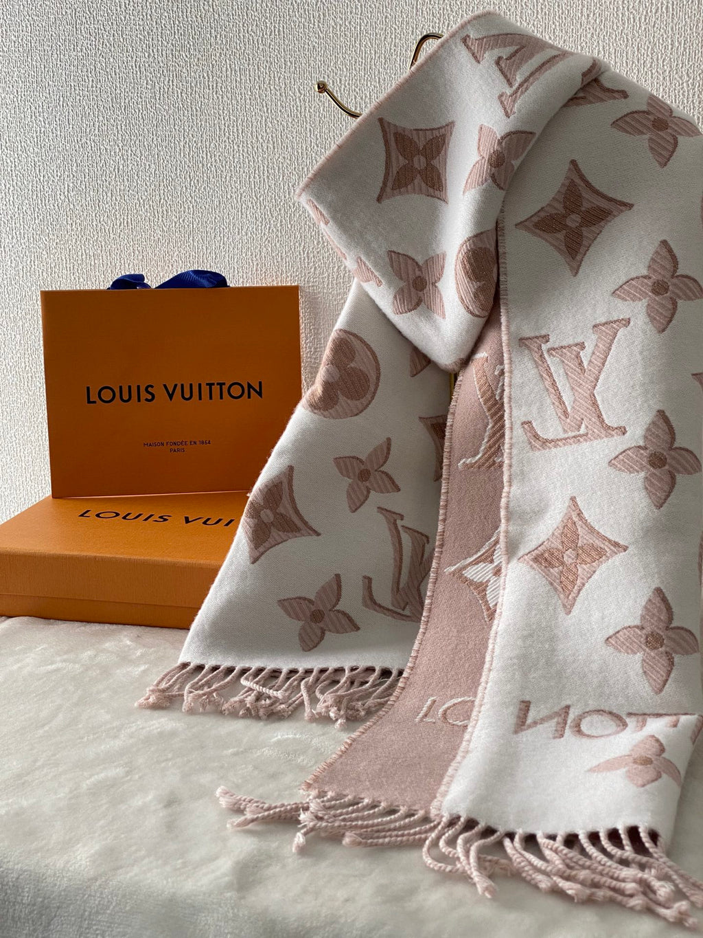 LOUIS VUITTON Monogram Wool Scarf