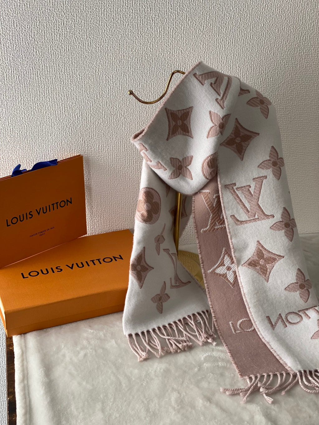 LOUIS VUITTON Monogram Wool Scarf