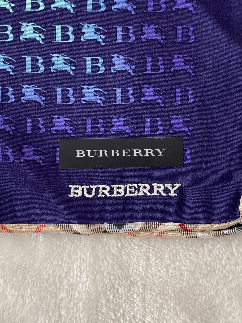 BURBERRY Handkerchief Set