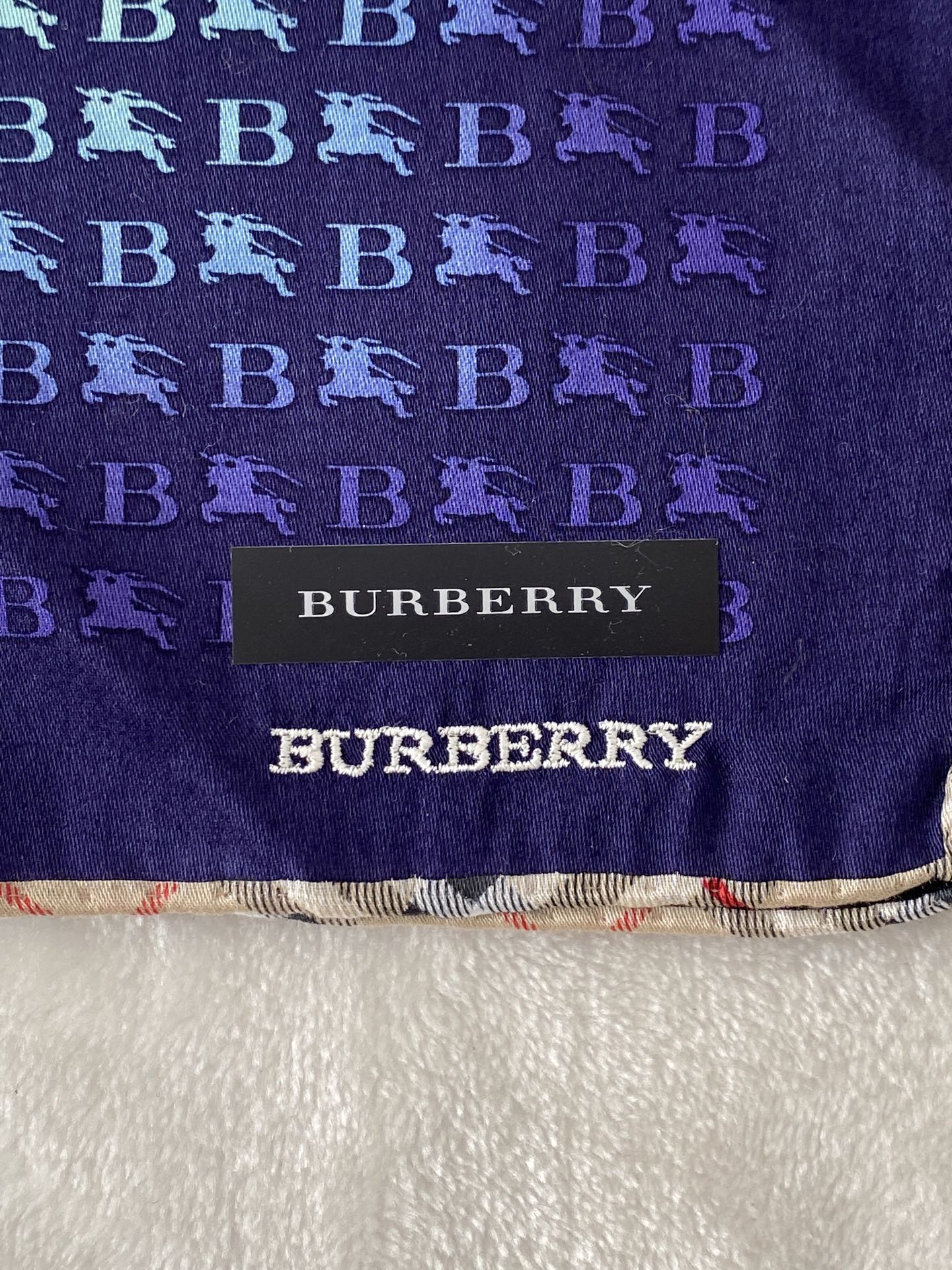 BURBERRY Handkerchief Set