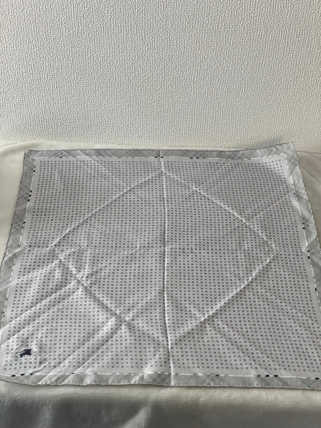 BURBERRY Handkerchief Set