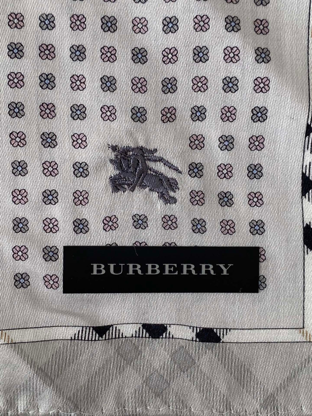 BURBERRY Handkerchief Set