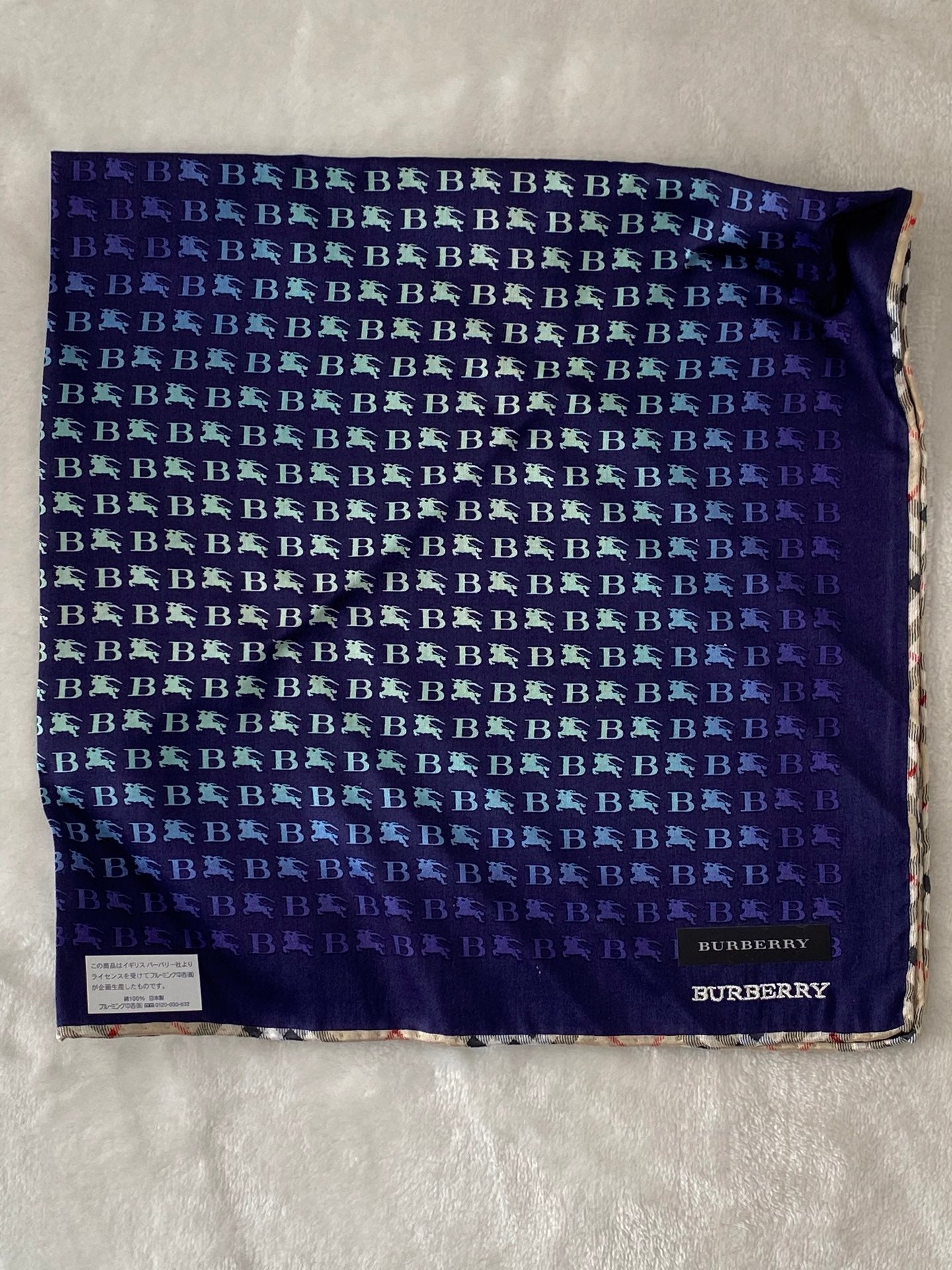 BURBERRY Handkerchief Set