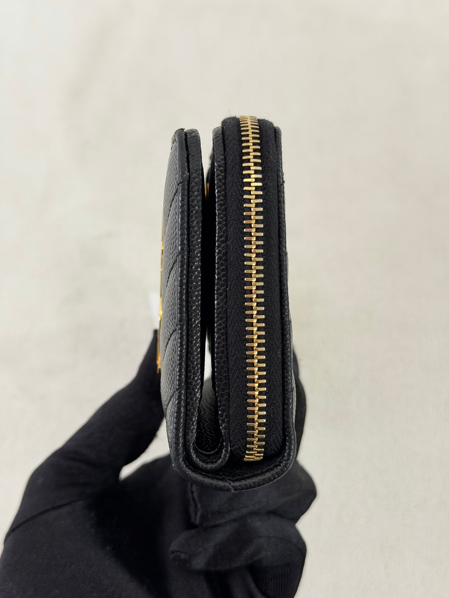 Yves Saint Laurent YSL Logo Cavier Bifold Wallet