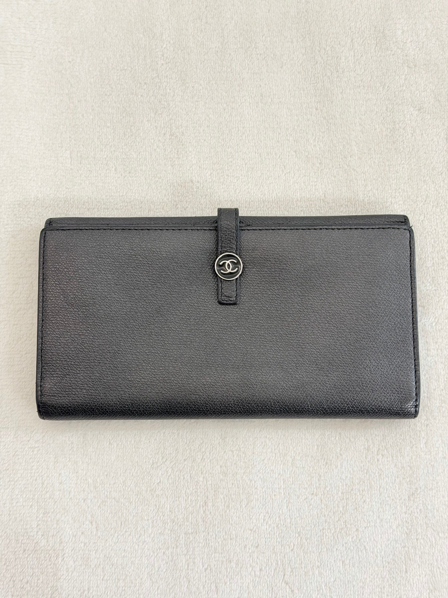 CHANEL Logo Genuine Bifold  Wallet