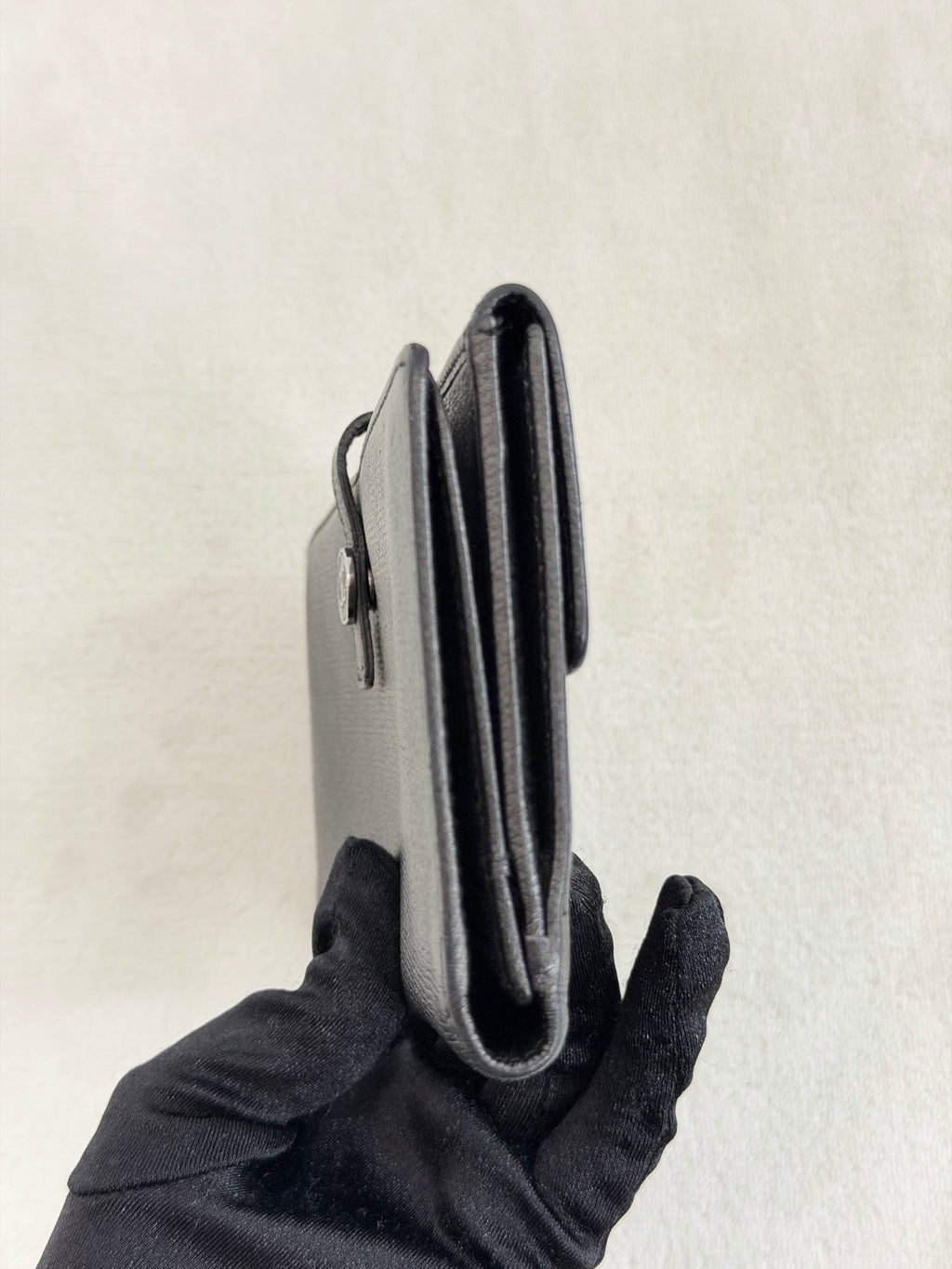 CHANEL Logo Genuine Bifold  Wallet