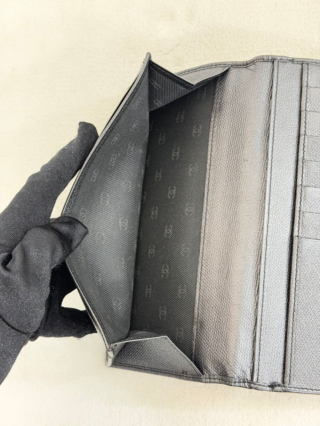 CHANEL Logo Genuine Bifold  Wallet