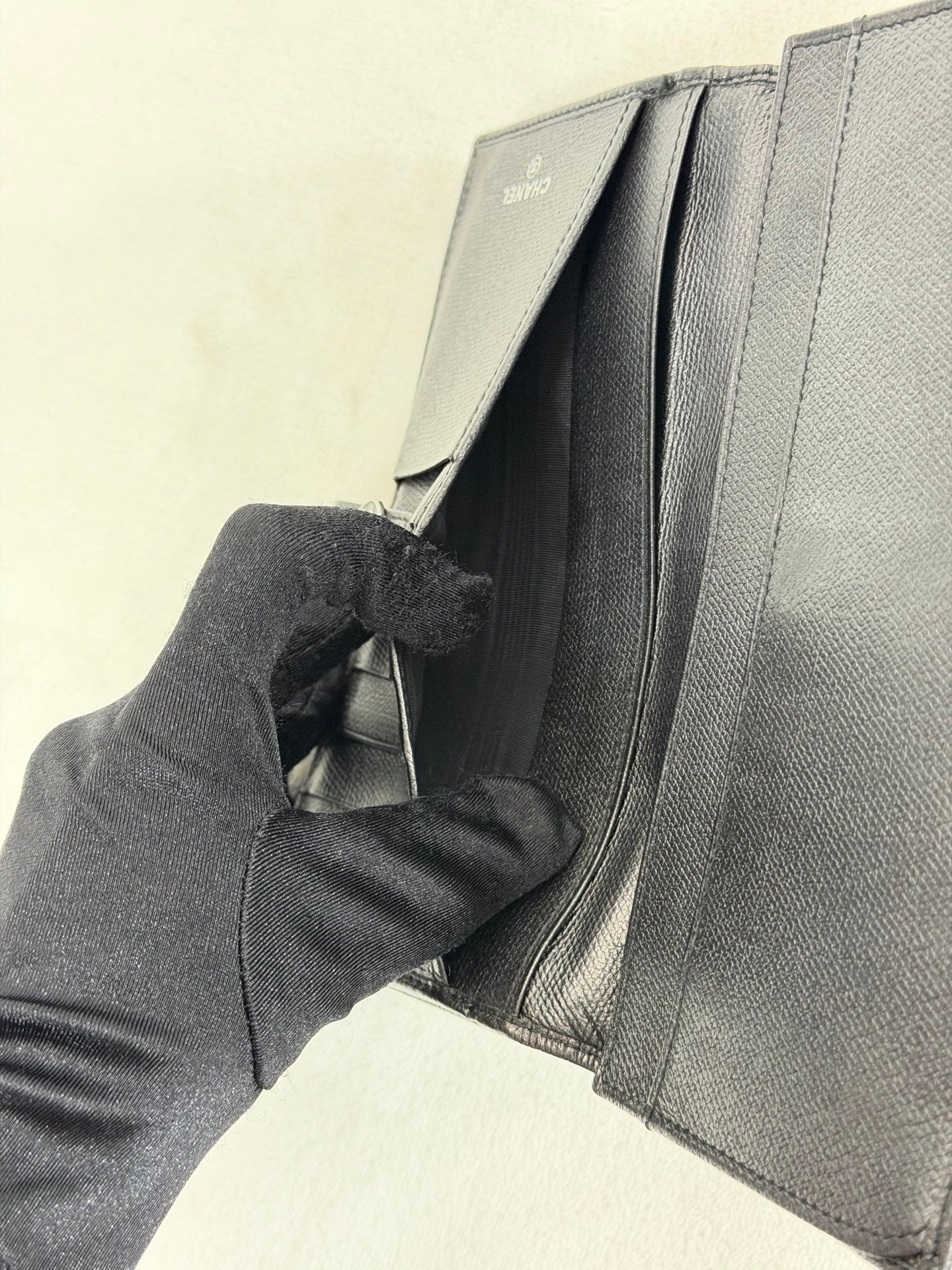 CHANEL Logo Genuine Bifold  Wallet