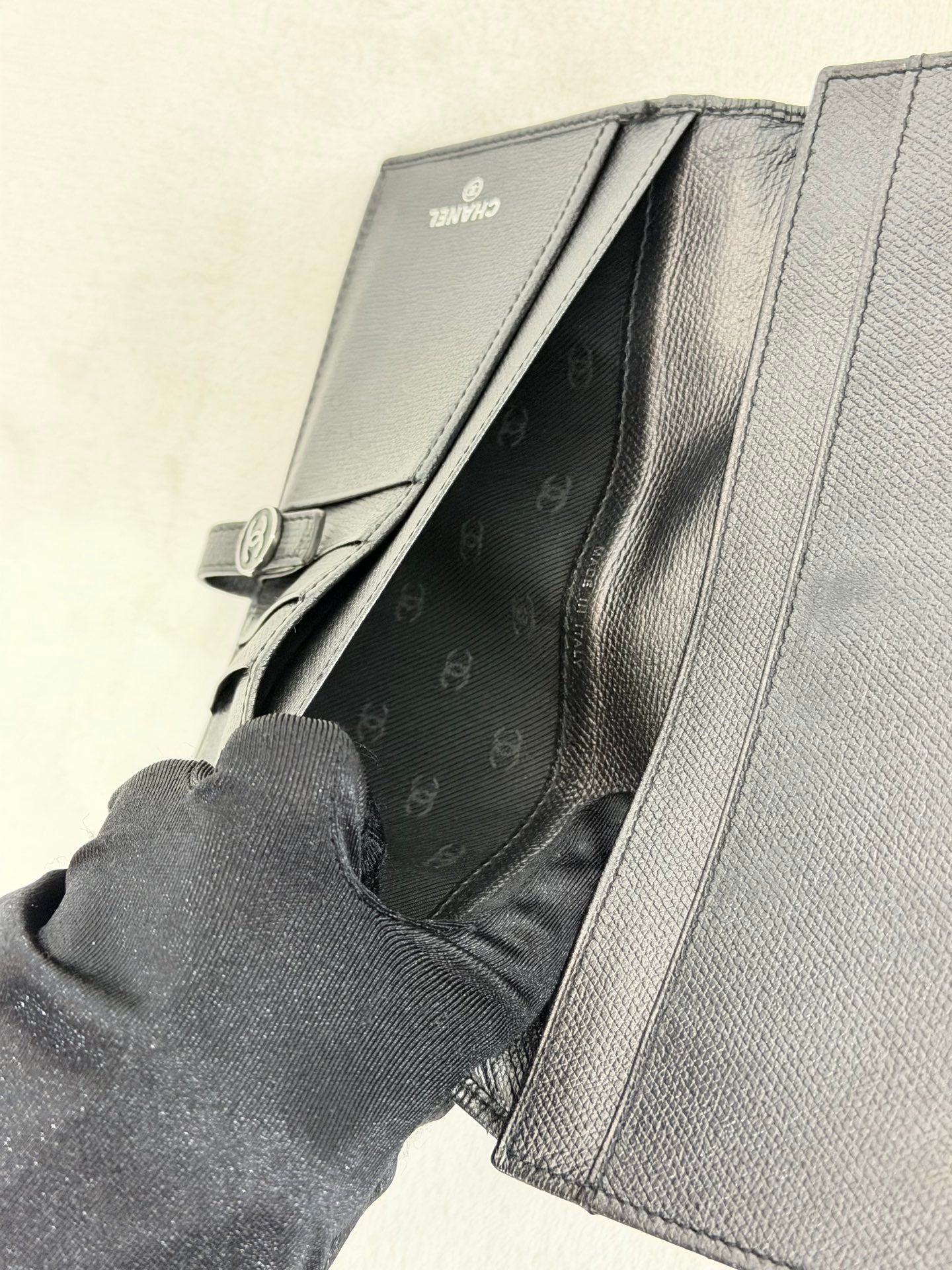 CHANEL Logo Genuine Bifold  Wallet