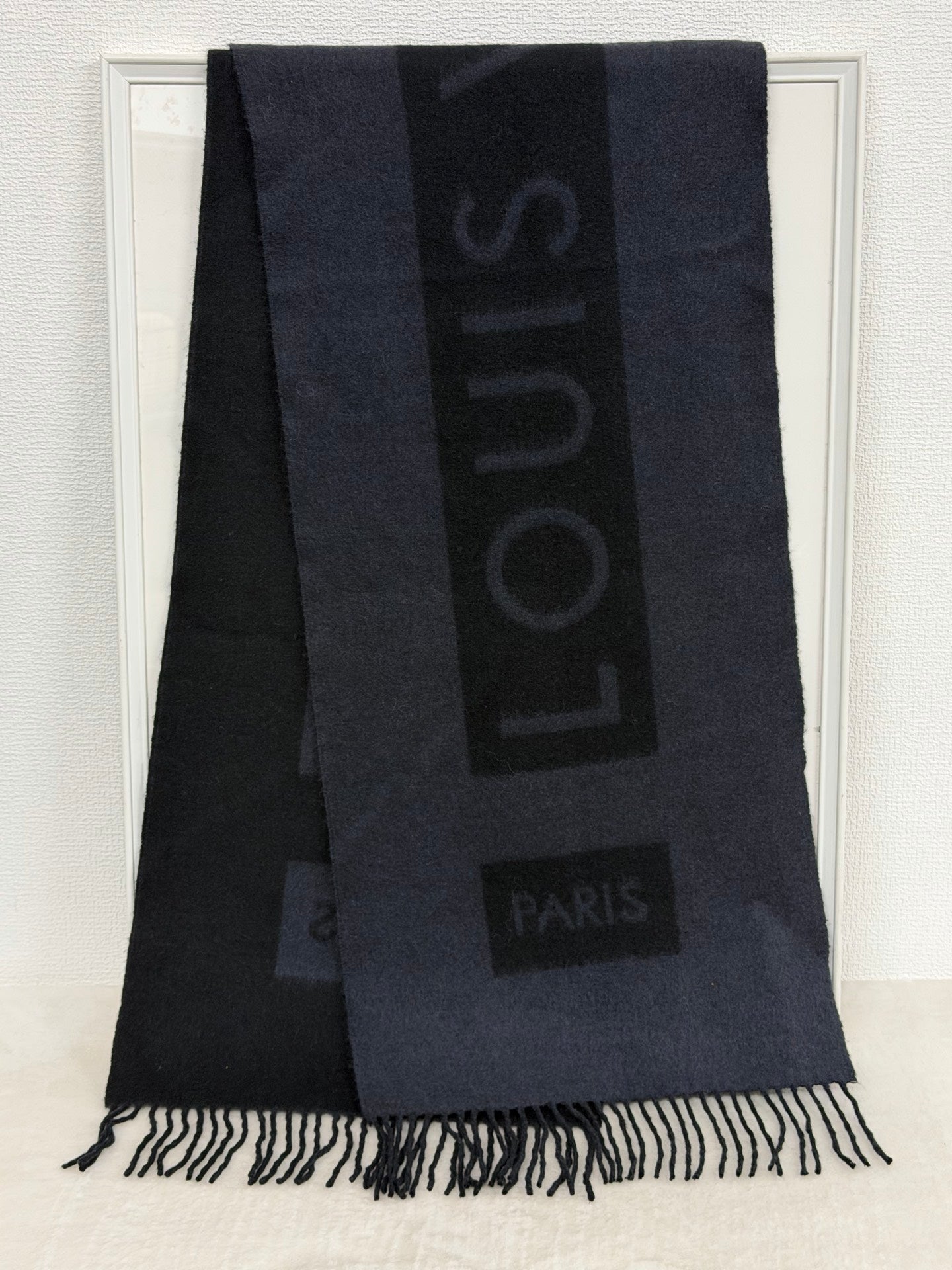 LOUIS VUITTON Cashmere Scarf