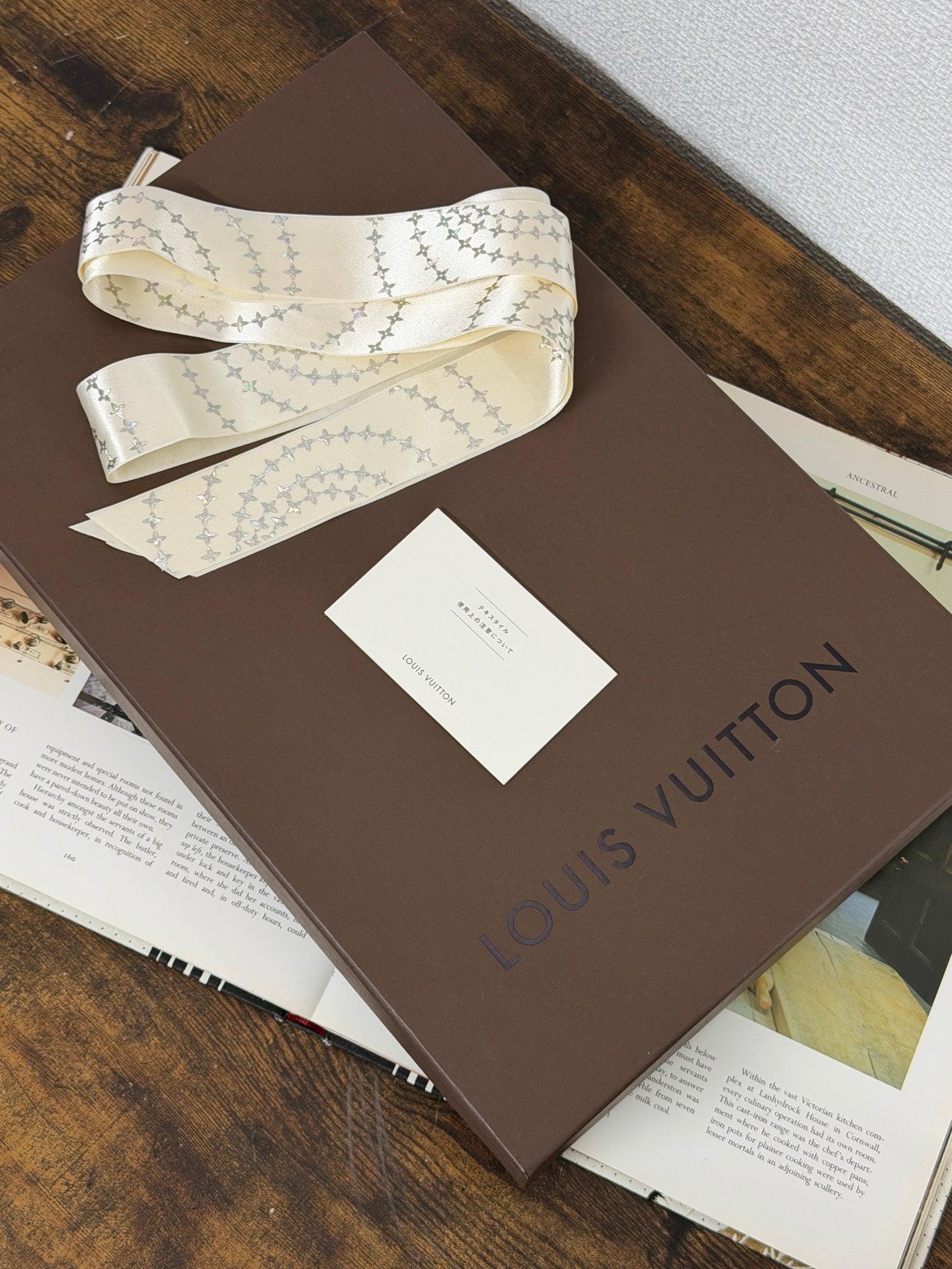 LOUIS VUITTON Cashmere Scarf